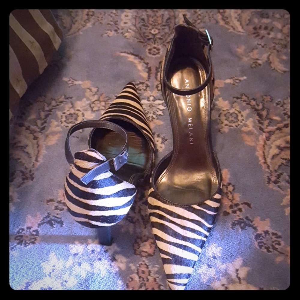 Ankle strap pumps
